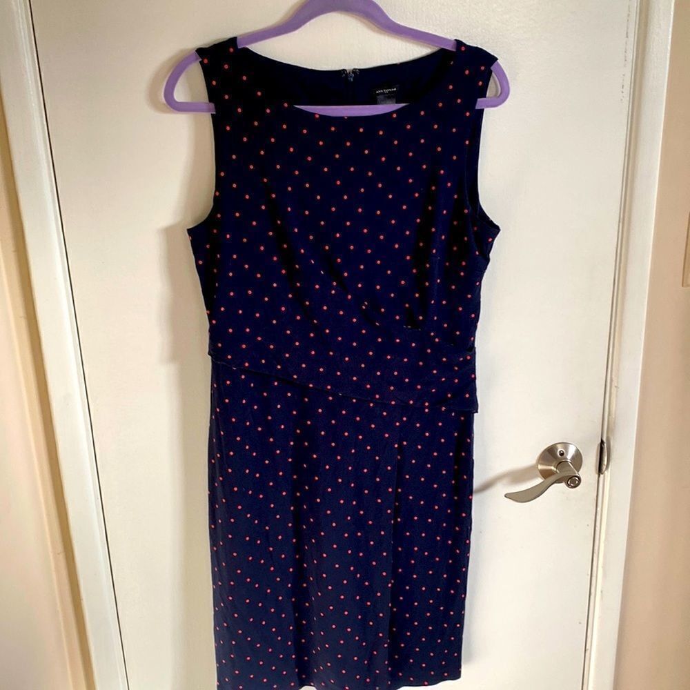 Ann Taylor Navy Polkadot Lined Dress with side ruching detail. - Size 10
